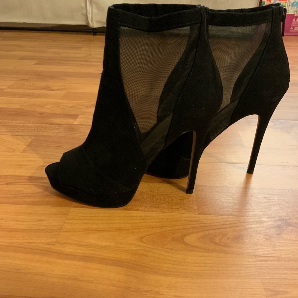 SEXY BOOTIES